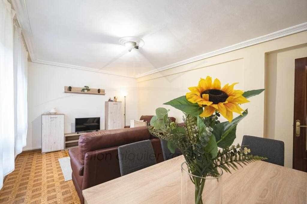 Apartament El Llar Del Gueelu Gijón Zewnętrze zdjęcie